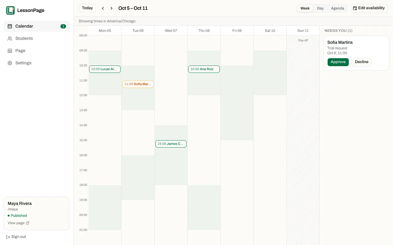 The LessonPage calendar with this week's trial lessons and one request waiting for approval